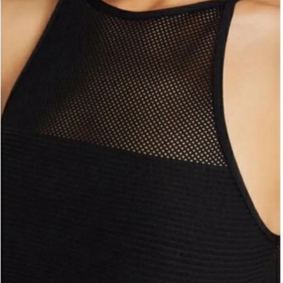 Black ribbed mesh BCBGeneration crop top size Medium - Picture 2 of 7